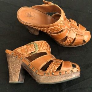 Frye vintage Braided Brown Leather Studded Clogs Size 7.5 Women